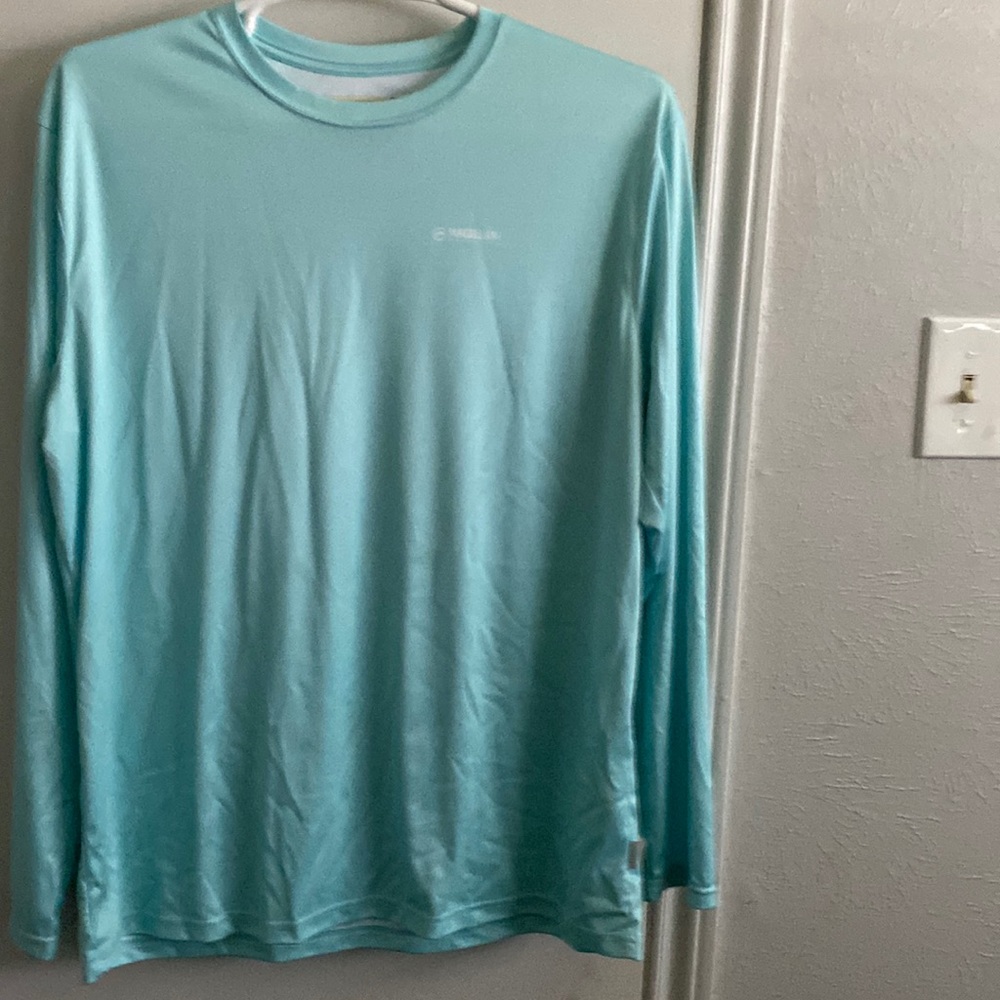 Magellan long sleeve fish shirt XL. Very good condition